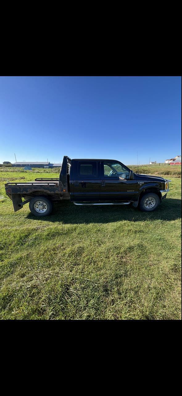 Image of Ford F-350 equipment image 3
