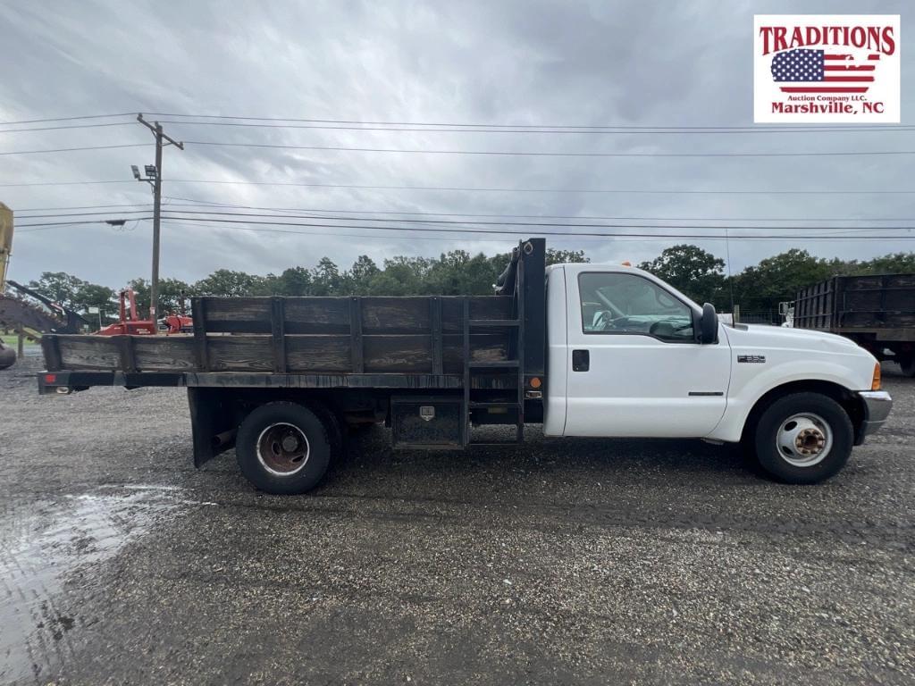 Image of Ford F-350 Primary image