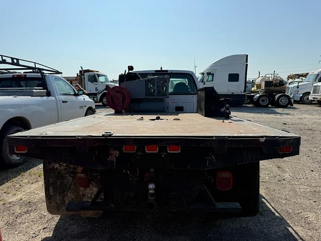 Image of Ford F-350 equipment image 4