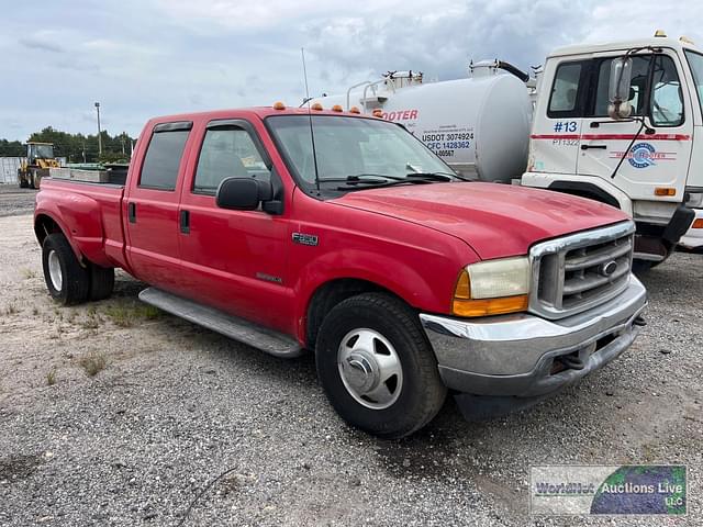 Image of Ford F-350 equipment image 2