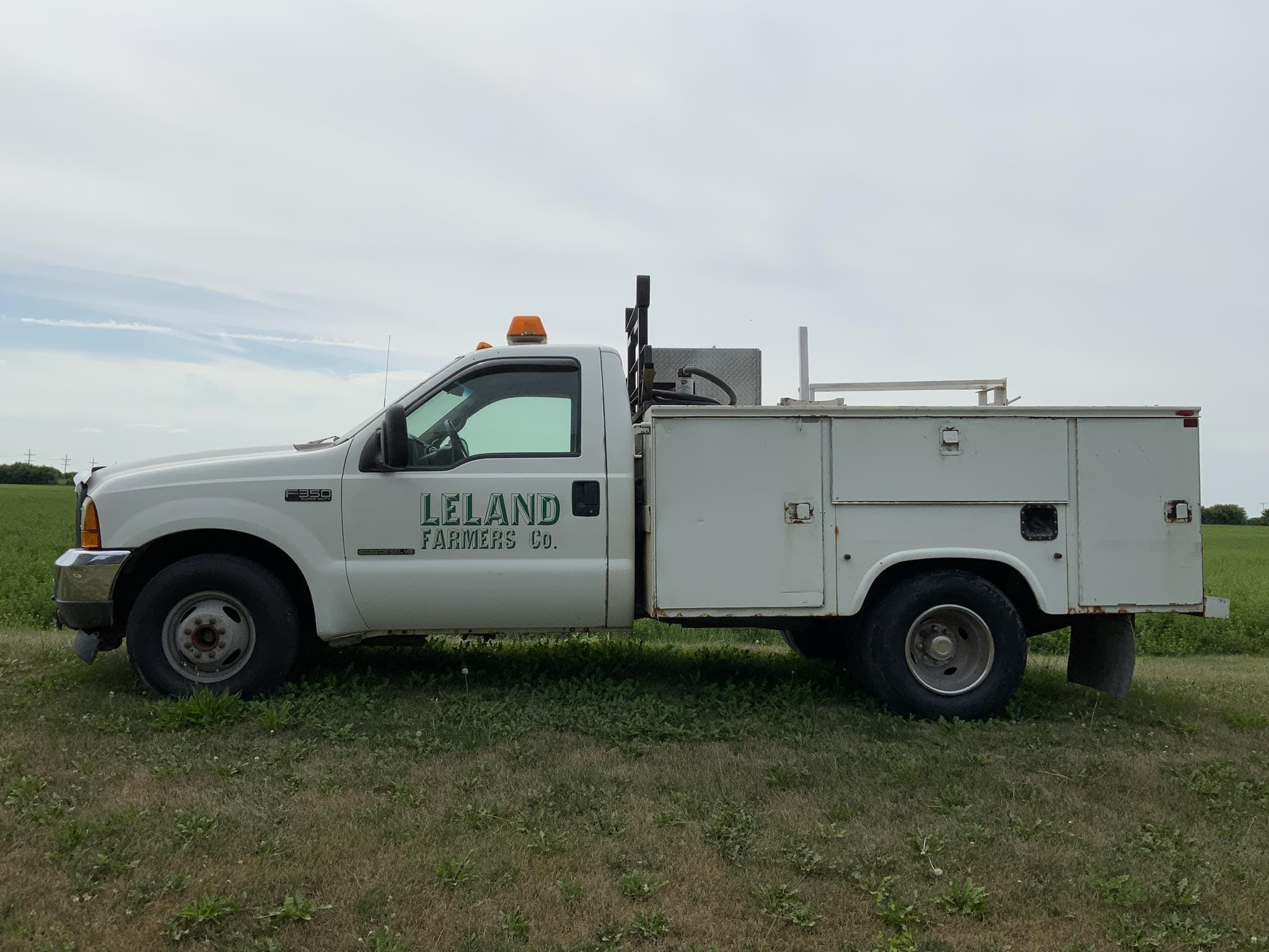 2001 Ford F-350 Equipment Image0