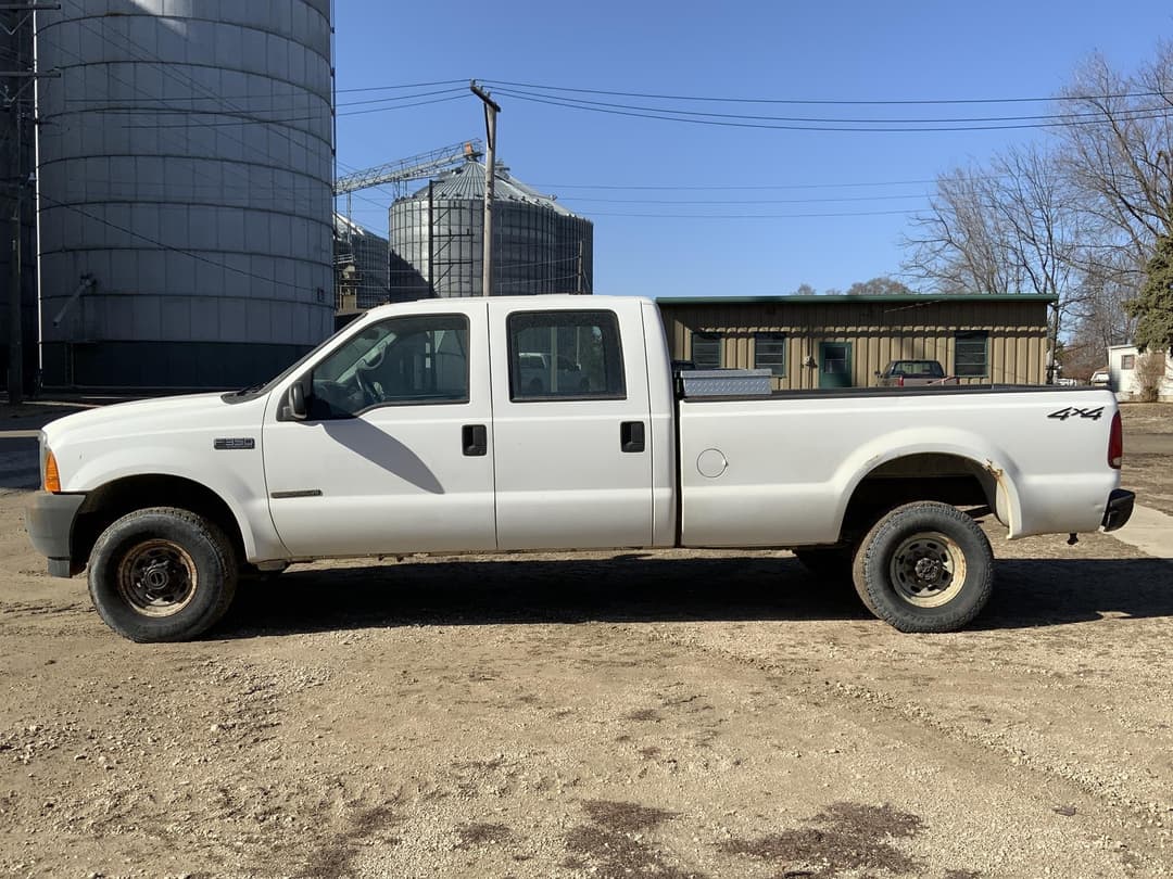 Image of Ford F-350 Primary image