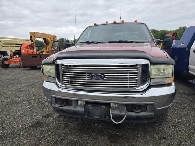 Image of Ford F-350 equipment image 1