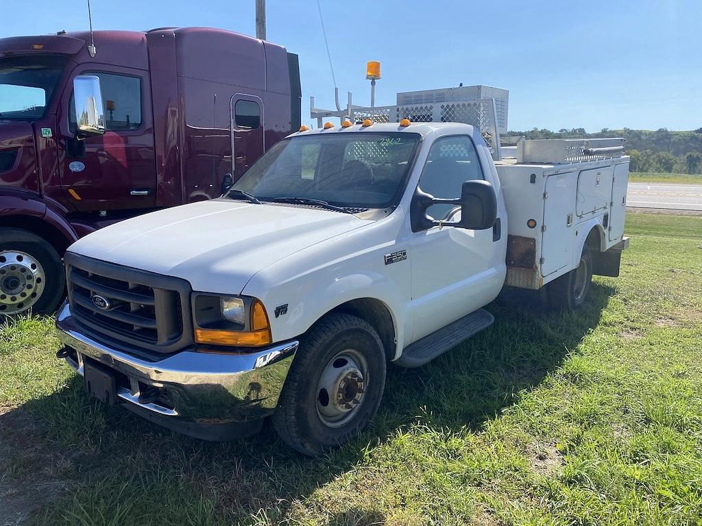 Image of Ford F-350 Primary image