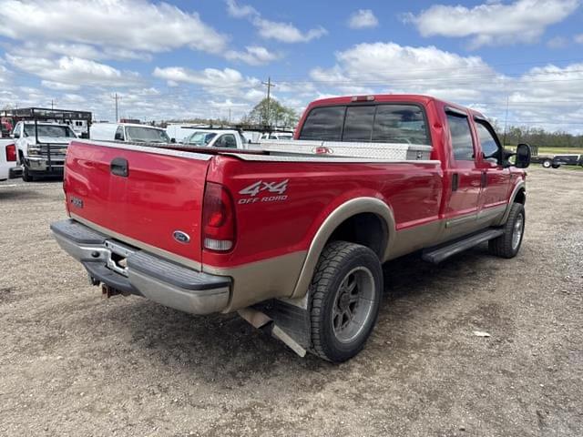 Image of Ford F-350 equipment image 3