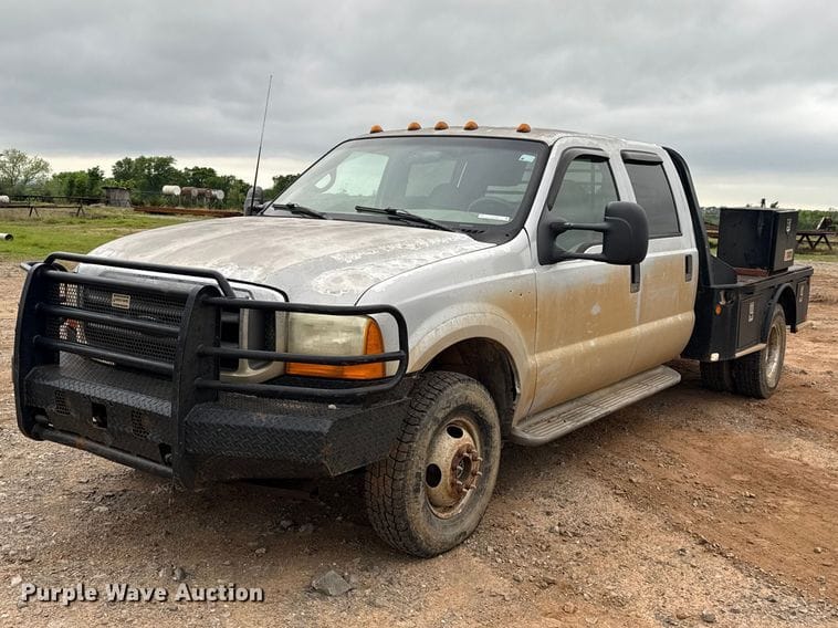 2001 Ford F-350 Equipment Image0