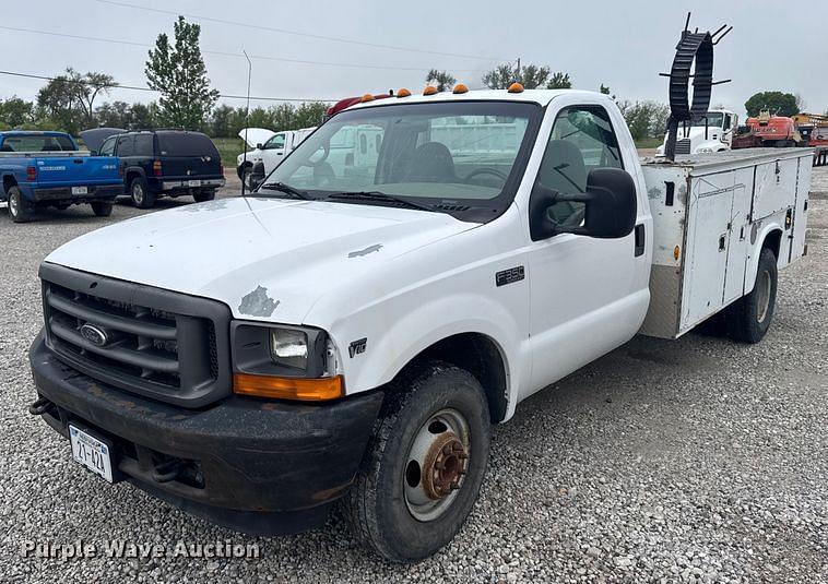 Image of Ford F-350 Primary image