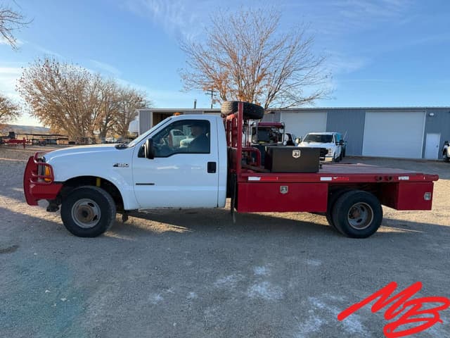 Image of Ford F-350 equipment image 2