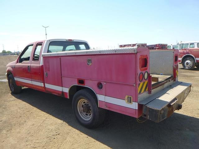 Image of Ford F-350 equipment image 3