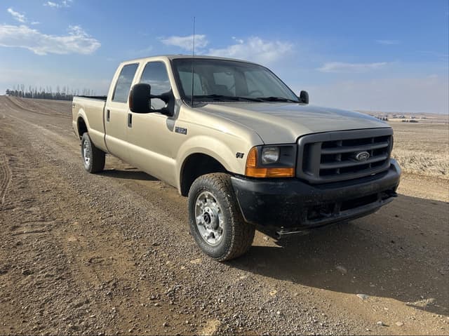 Image of Ford F-350 equipment image 2