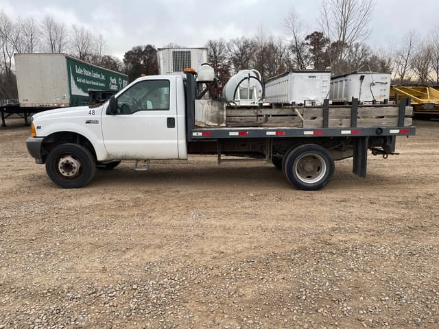 Image of Ford F-450 equipment image 1