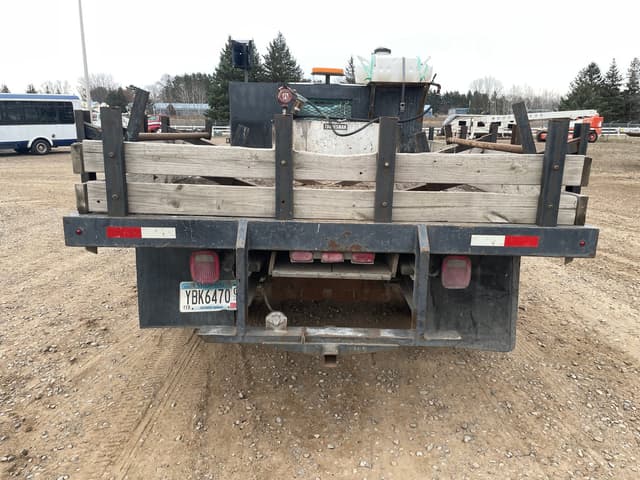 Image of Ford F-450 equipment image 3