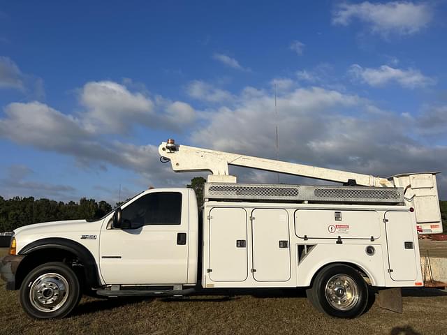 Image of Ford F-450 equipment image 1