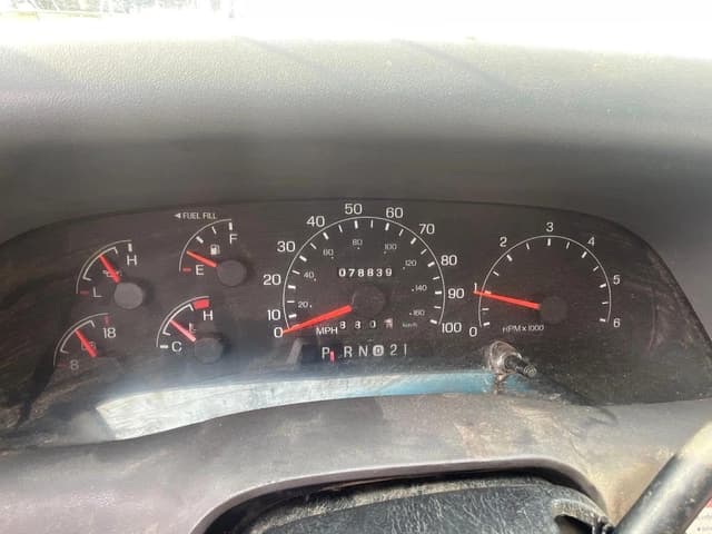 Image of Ford F-450 equipment image 3