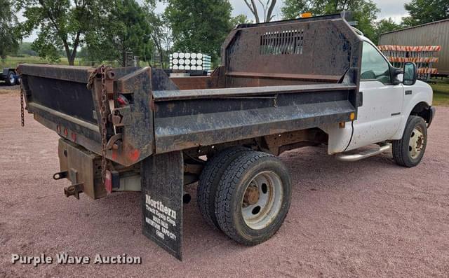 Image of Ford F-450 equipment image 4