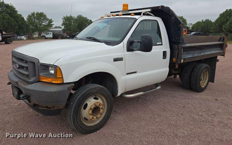 Image of Ford F-450 Primary image