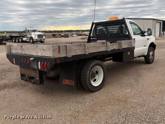 Image of Ford F-450 equipment image 4
