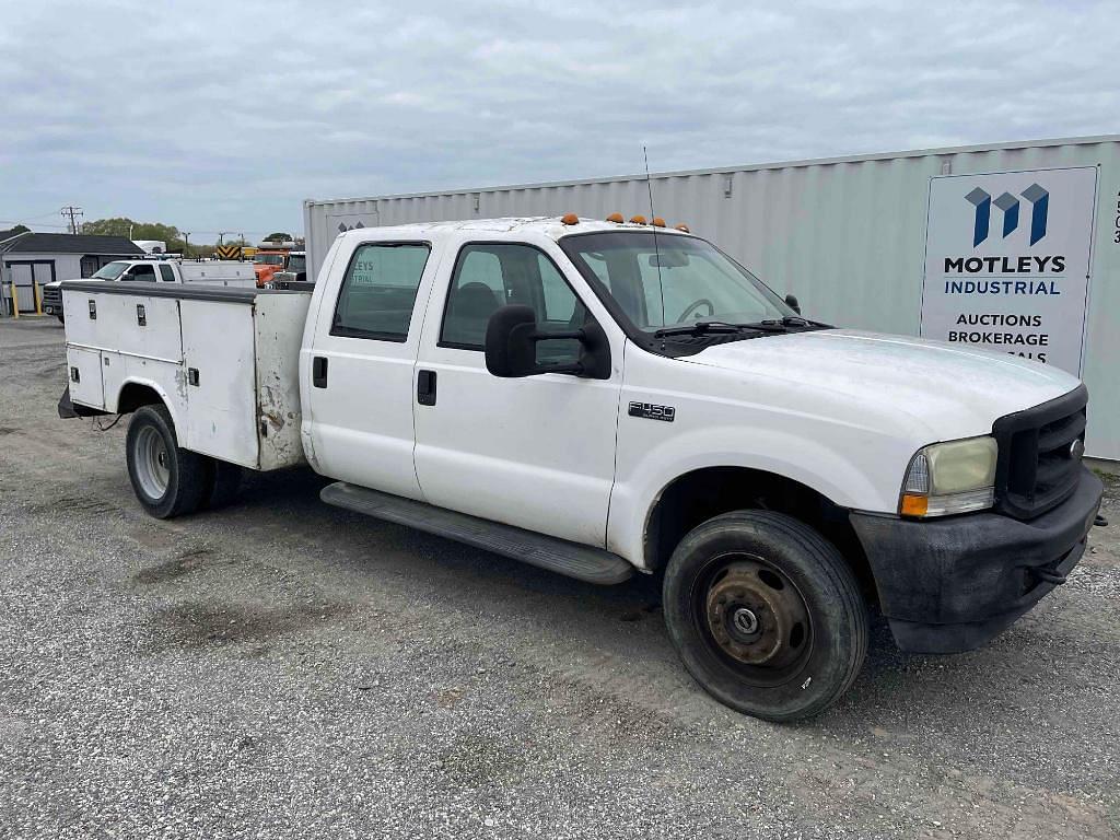 Image of Ford F-450 Primary image
