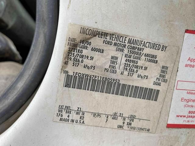 Image of Ford F-450 equipment image 4