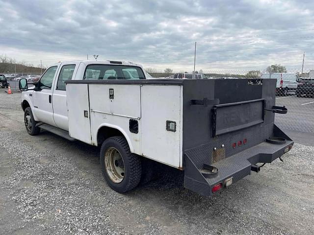 Image of Ford F-450 equipment image 2