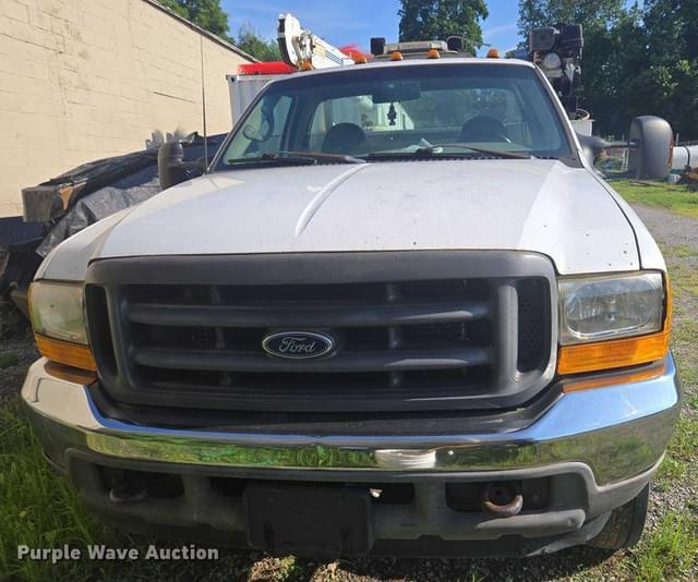 Image of Ford F-450 equipment image 1