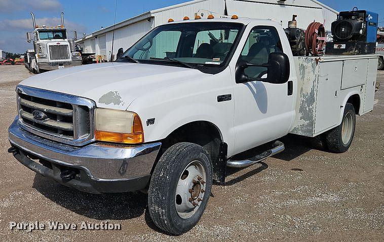Image of Ford F-450 Primary image