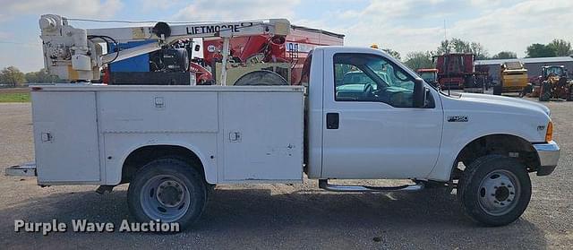 Image of Ford F-450 equipment image 3