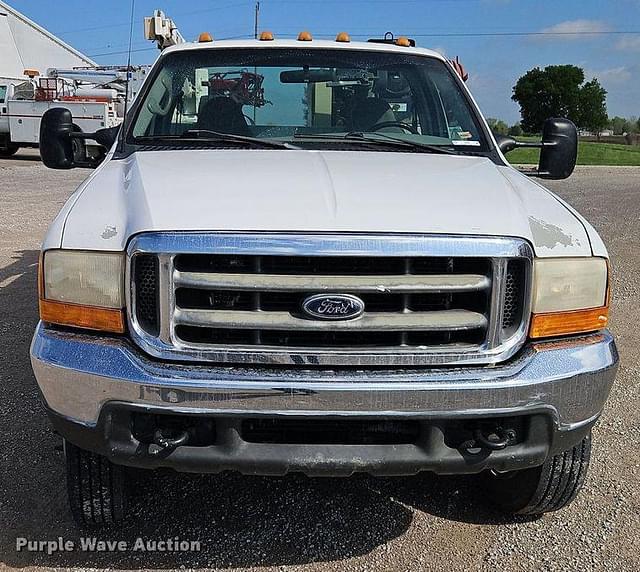 Image of Ford F-450 equipment image 1