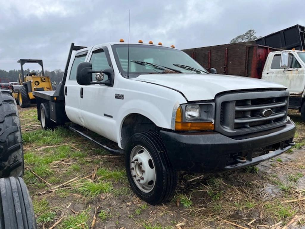 Image of Ford F-450 Primary image