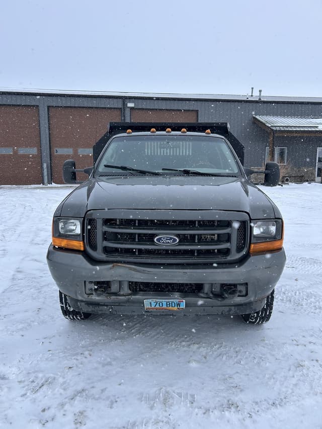 Image of Ford F-450 equipment image 1