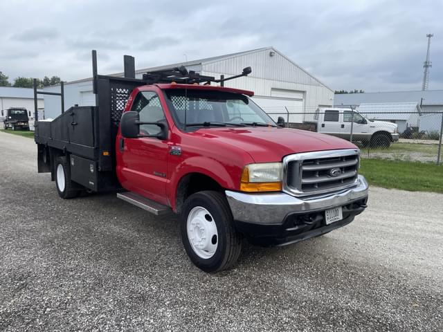 Image of Ford F-550 equipment image 2
