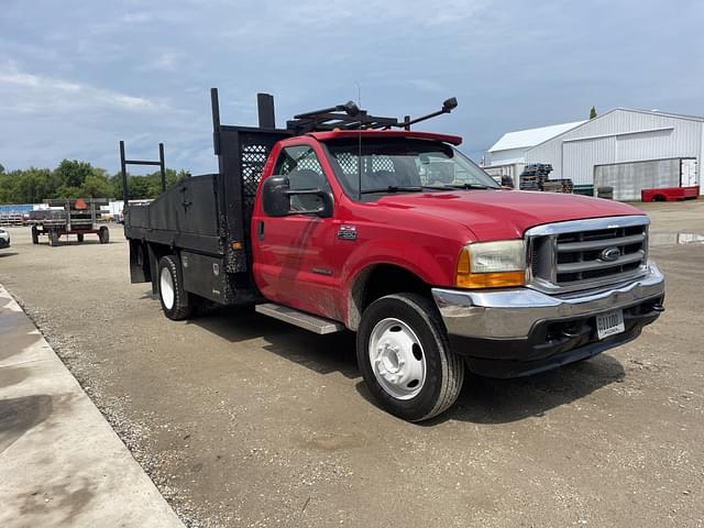 Image of Ford F-550 equipment image 2