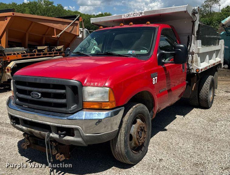 Image of Ford F-550 Primary image