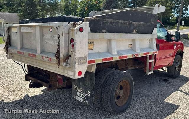 Image of Ford F-550 equipment image 4