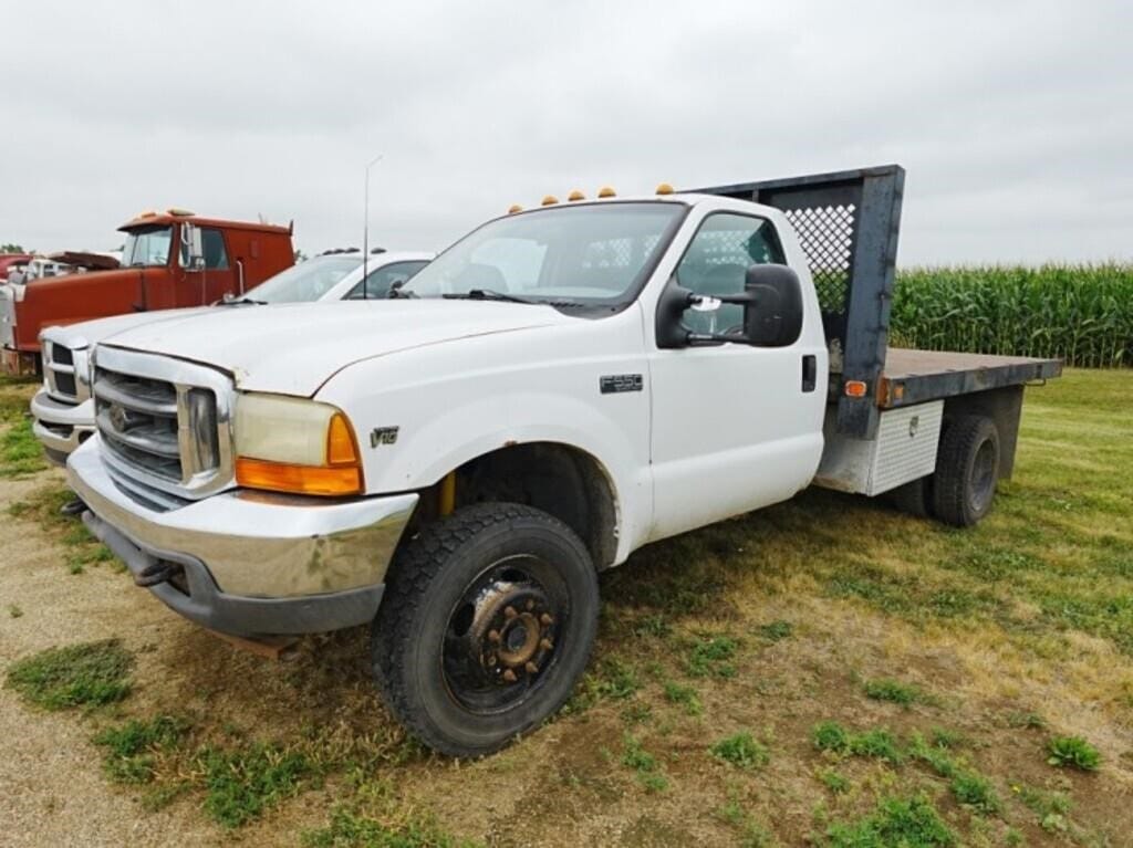 2001 Ford F-550 Equipment Image0