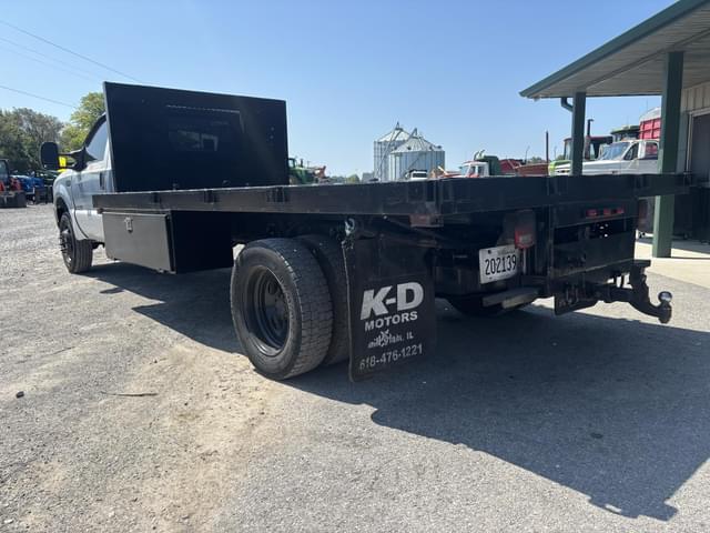 Image of Ford F-550 equipment image 2