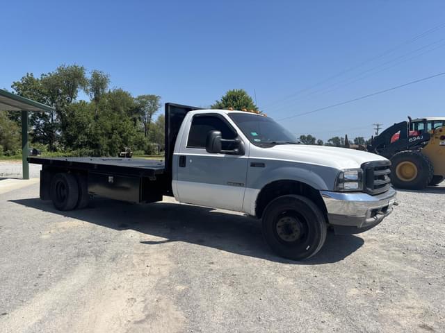 Image of Ford F-550 equipment image 4
