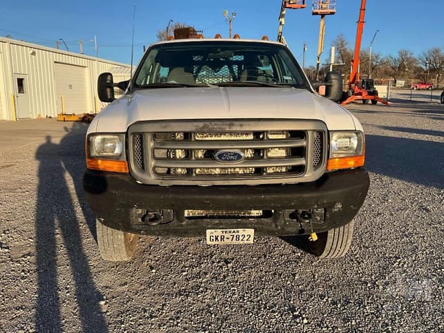 Image of Ford F-550 equipment image 1