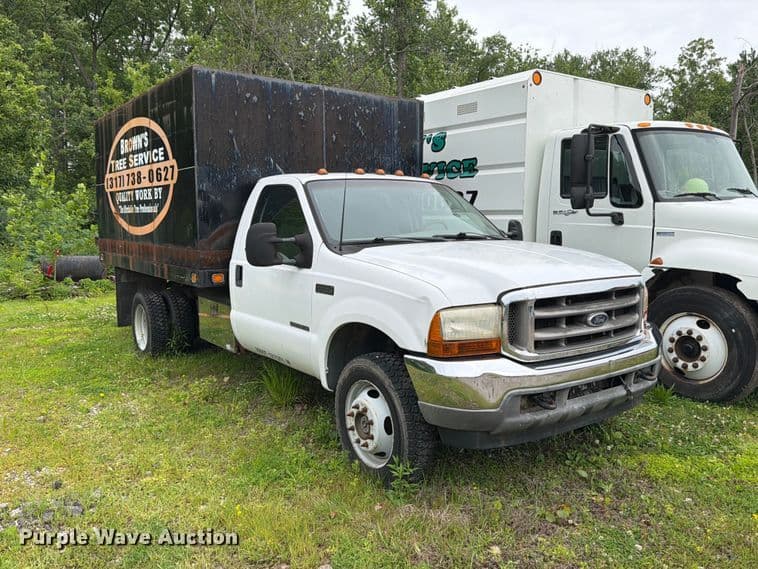 Image of Ford F-550 Primary image