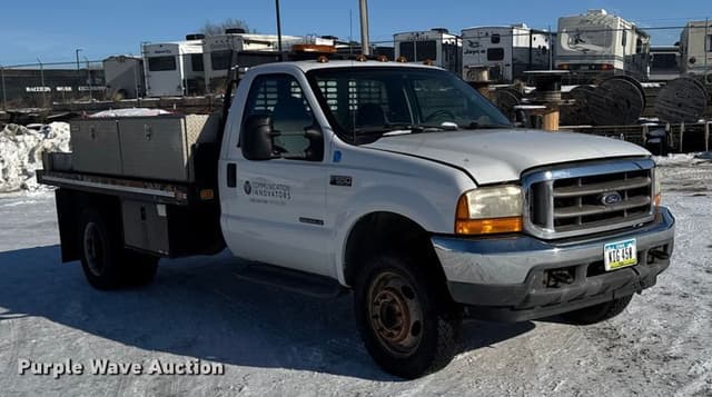 Image of Ford F-550 equipment image 2