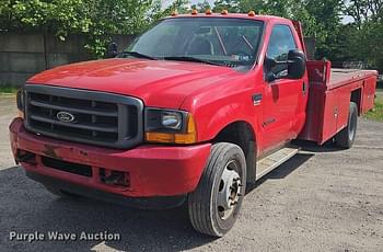 2001 Ford F-550 Equipment Image0