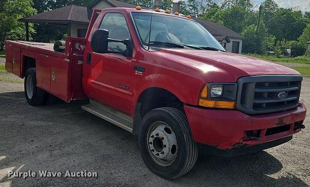 Image of Ford F-550 equipment image 2