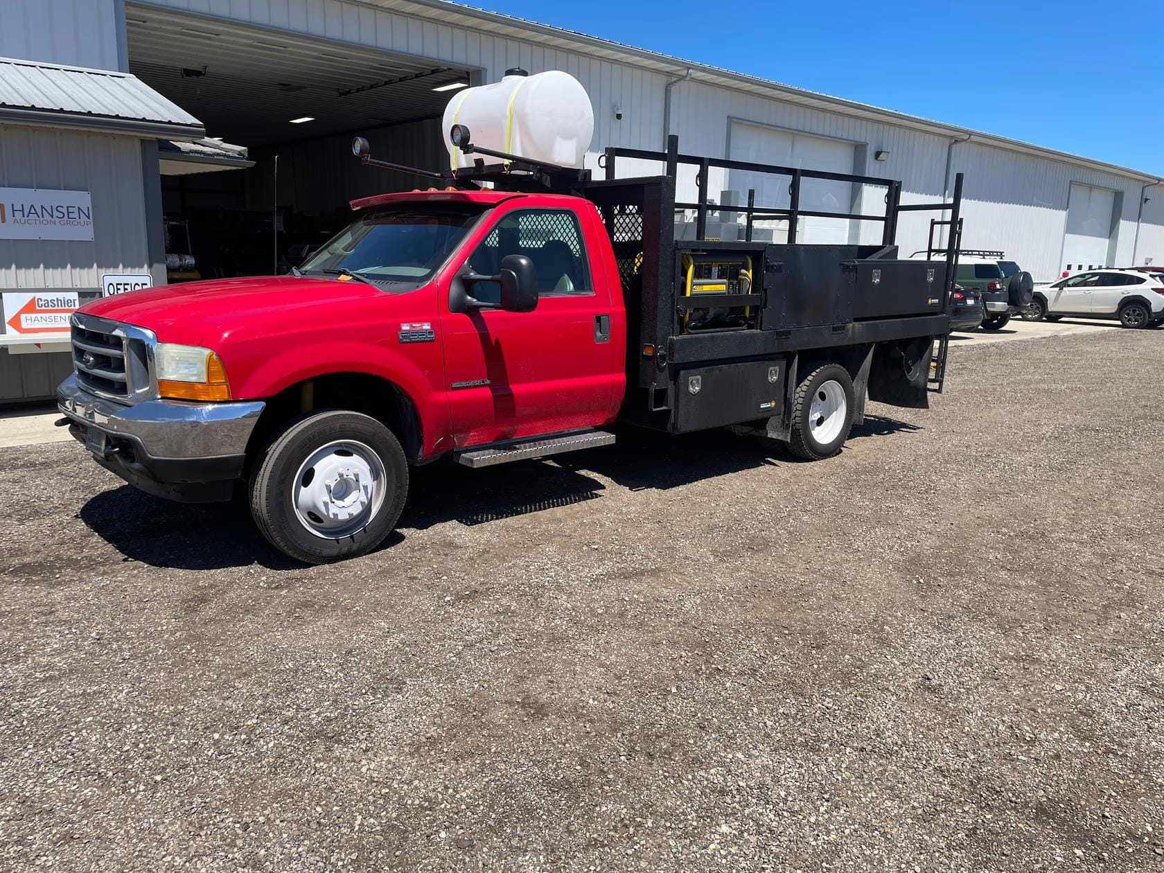 2001 Ford F-550 Equipment Image0