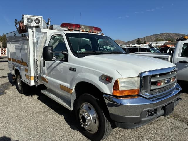 Image of Ford F-550 equipment image 1