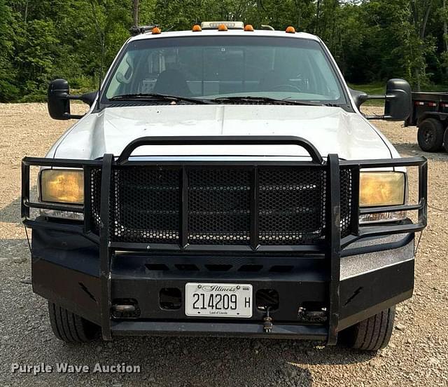 Image of Ford F-550 equipment image 1