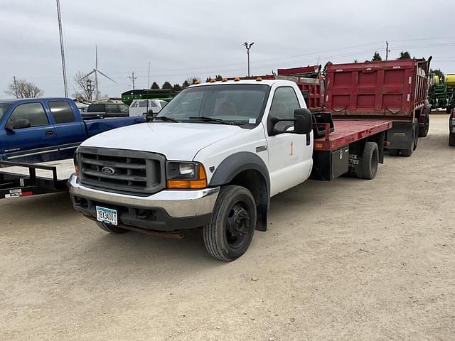 Image of Ford F-550 equipment image 1