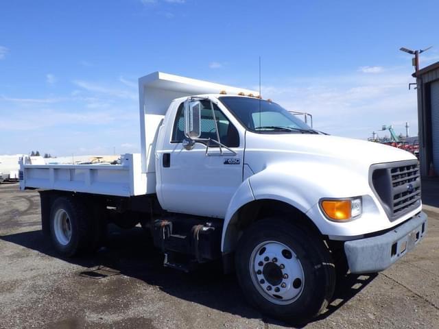 Image of Ford F-650 equipment image 1