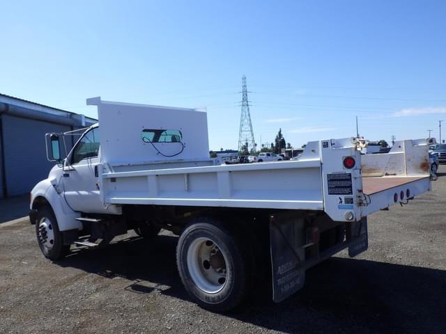 Image of Ford F-650 equipment image 3