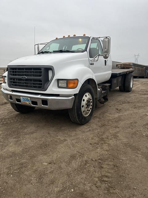 Image of Ford F-650 Primary image