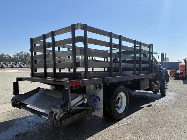 Image of Ford F-650 equipment image 2